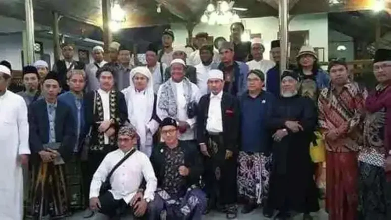 Hasil Bahsul Masail Pondok Pesantren Benda Kerep, Cirebon: Sunan Gunung Jati Bukan Ba’alwi