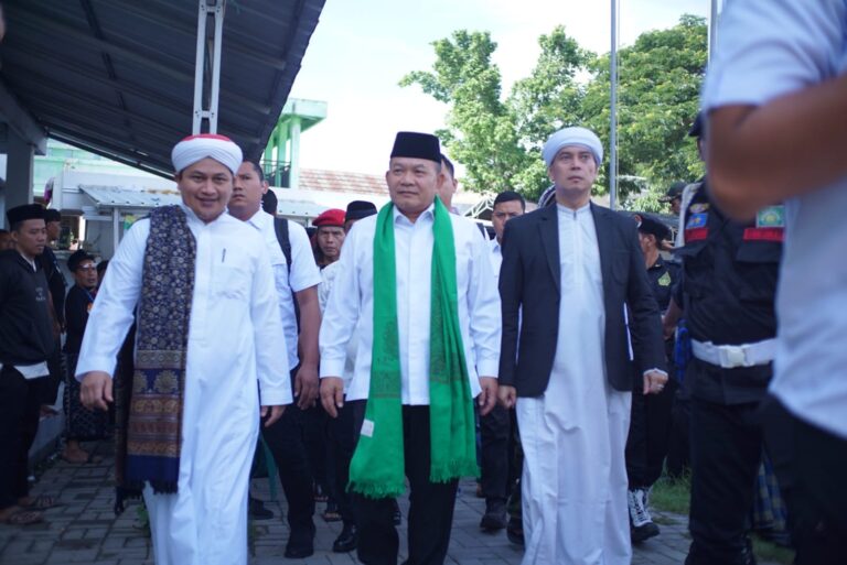 JENDERAL (Purn) DUDUNG ABDURRAHMAN DAN BRIGJEN AHMAD NURWAHID HADIRI RAKERNAS PWI-LS DI BANTEN