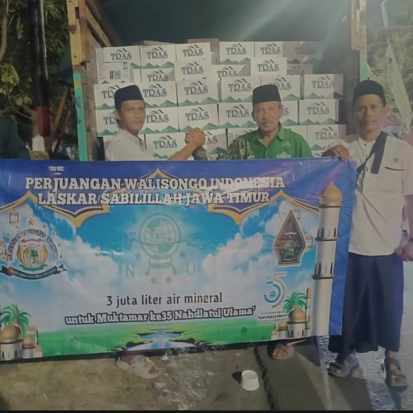 Tiga Juta Liter Air Mineral Disumbangkan PWI-LS Untuk Muktamar NU ke-35